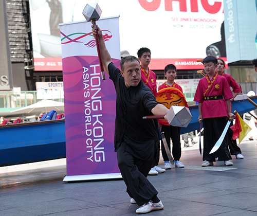 The HKETONY set up a game booth at the festival site, which attracted over 50,000 revellers.