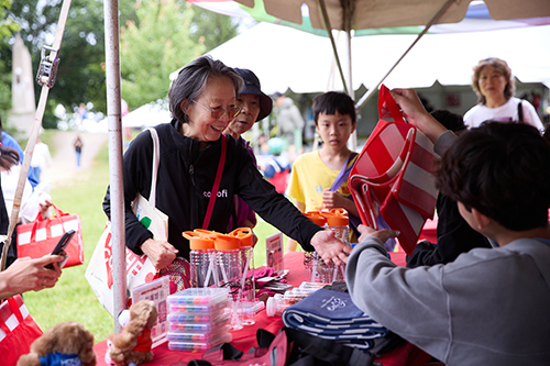  The HKETONY set up a game booth at the festival site, which attracted over 50,000 revellers.